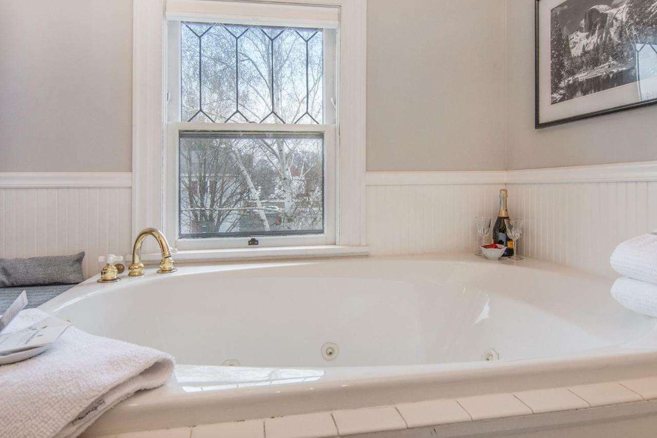 The Lamplighter Bed & Breakfast Of Ludington Bagian luar foto