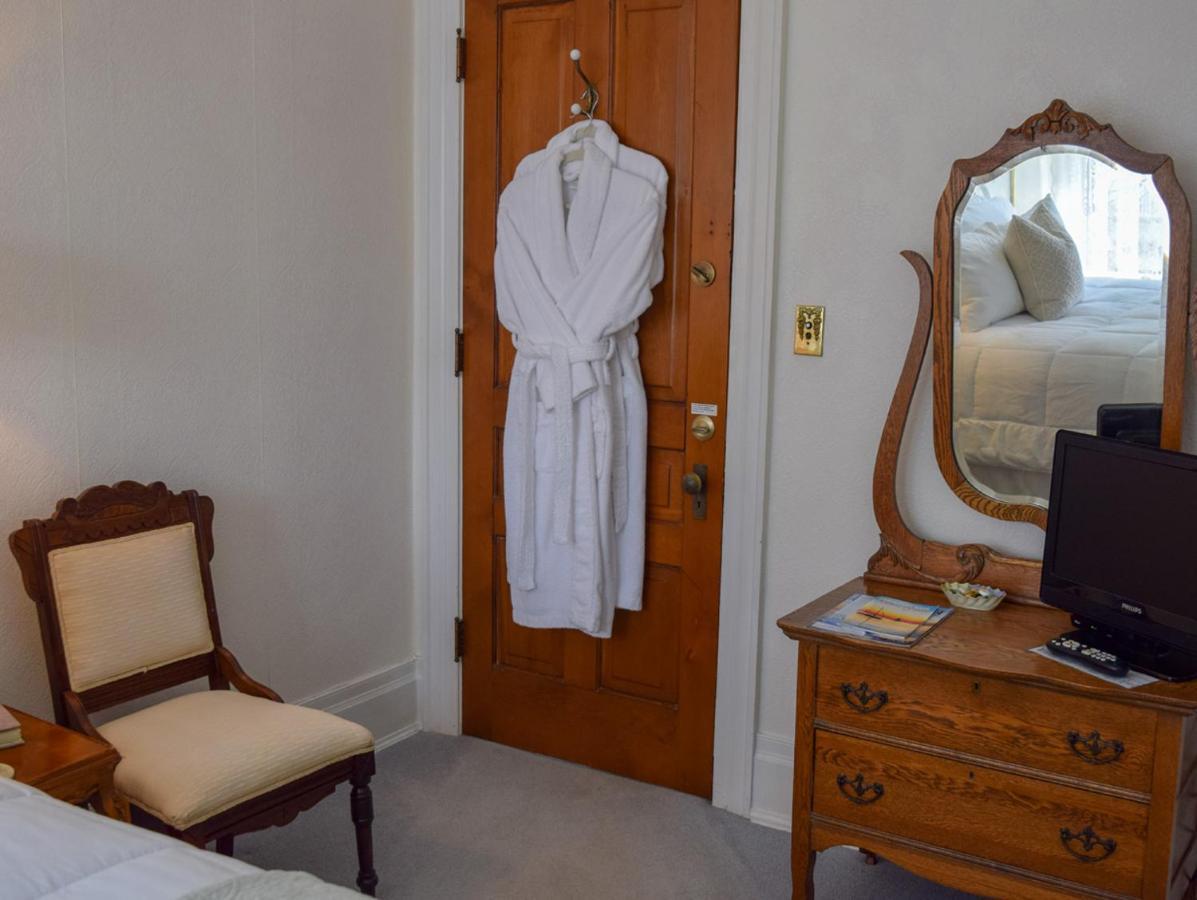 The Lamplighter Bed & Breakfast Of Ludington Bagian luar foto